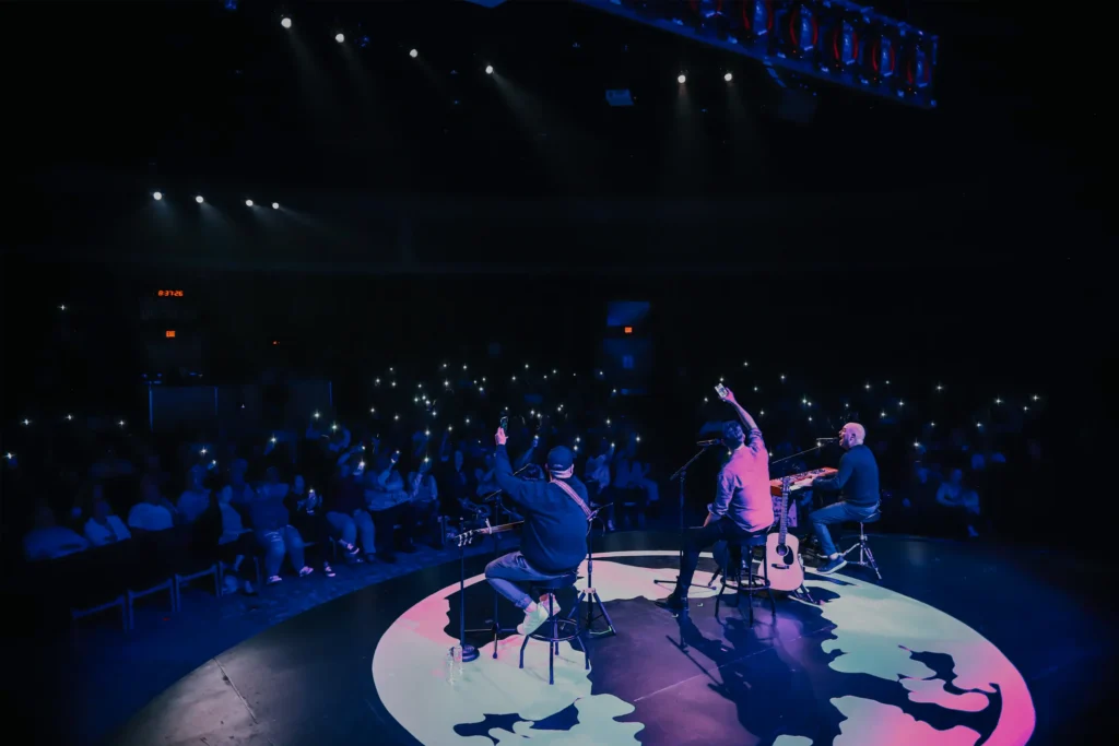 rob-friends-stage